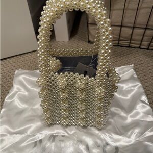 Elegant Pearl Beaded Handbag